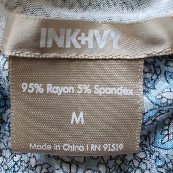 Ink & Ivy Blue Paisley and Floral T Back Plunge V Neckline Tank Top Blouse M - Picture 9 of 9